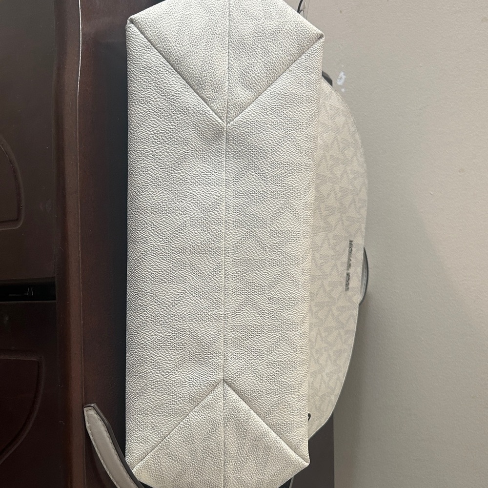 Michael Kors Cream Logo Mini Backpack - Picture 11 of 13